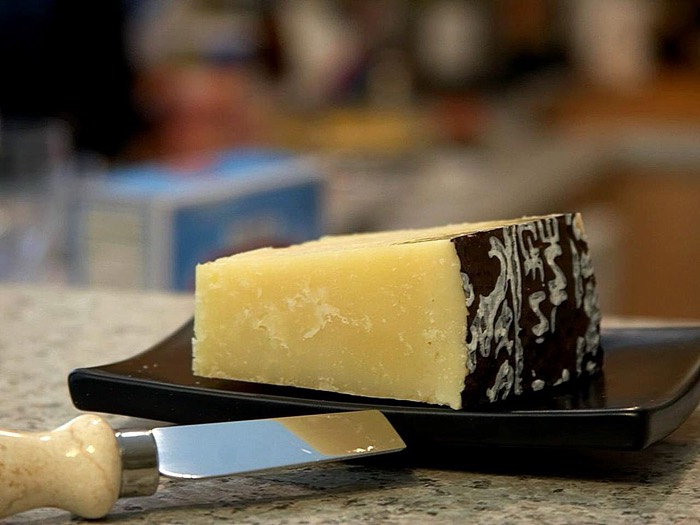 Pecorino Romano DOP Fulvi — imported sheep's milk cheese from Lazio